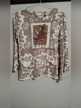 Painted Leaf Cotton Shirt With Pockets On Front 3/4 Sleeve Size SMALL